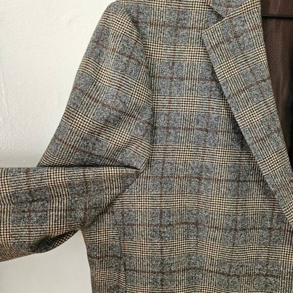 Hart Schaffner Marx Gray Plaid Blazer - Picture 4 of 14